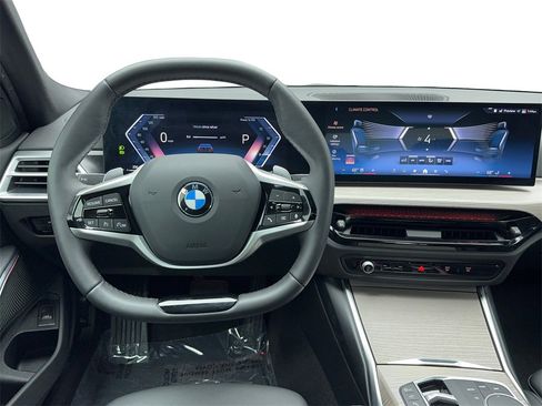 Used 2025 BMW 330i Sedan image 17