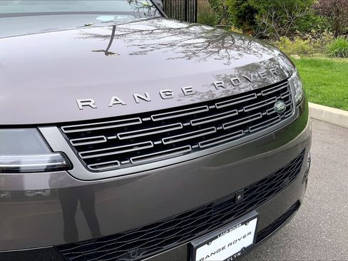 Certified 2025 Land Rover Range Rover Sport SE AWD/4WD image 30