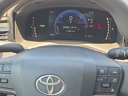 Used 2025 Toyota Camry LE FWD image 19