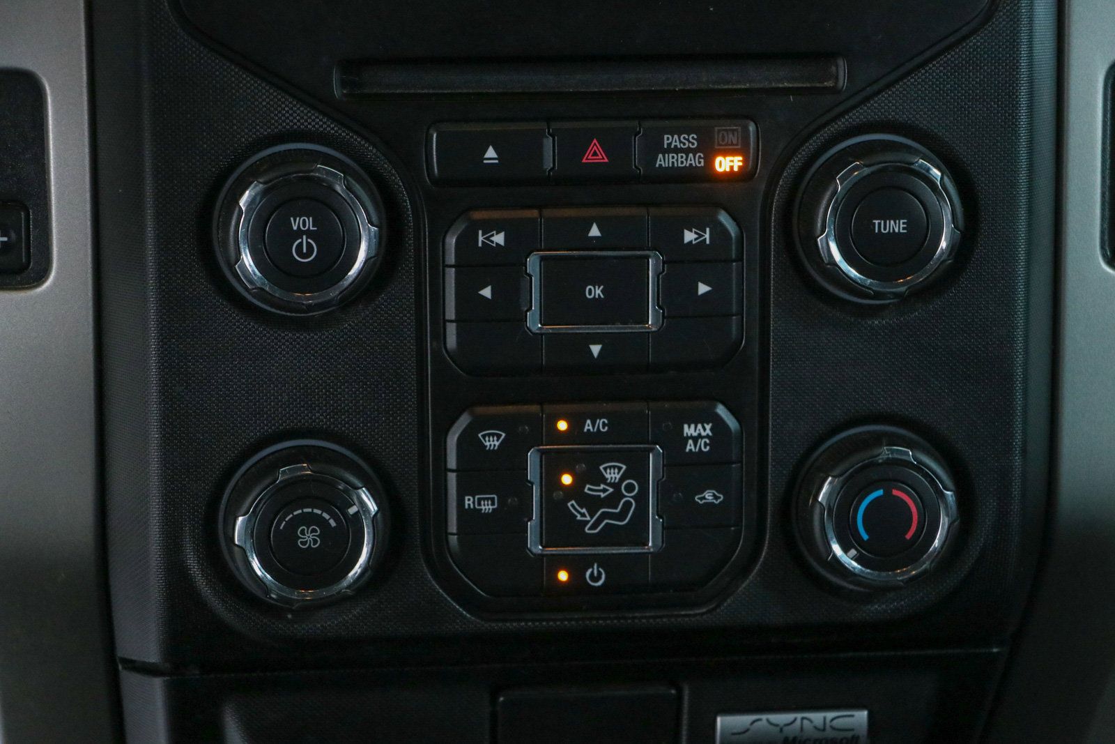 Used 2013 Ford F150 XLT w/ Luxury Equipment Group RWD image 21