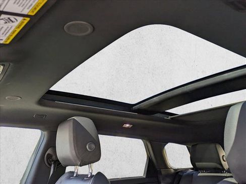 Certified 2026 Land Rover Range Rover Evoque S image 15