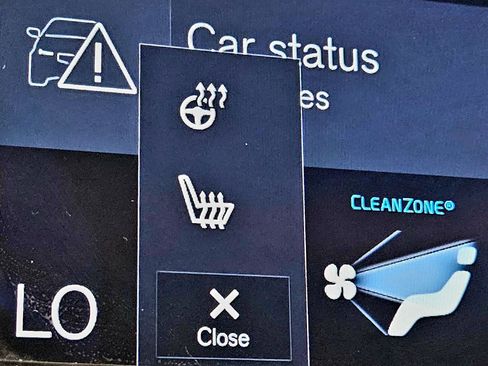 Used 2017 Volvo S90 T6 Momentum w/ Climate Package image 24