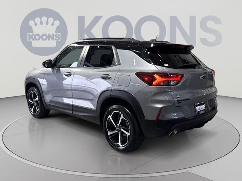 Used 2023 Chevrolet TrailBlazer RS w/ Sun and Liftgate Package AWD/4WD image 8