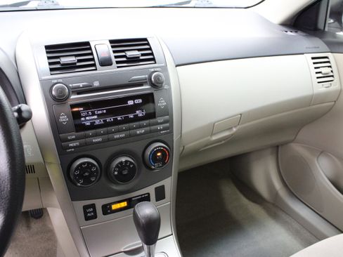 Used 2011 Toyota Corolla LE FWD image 15