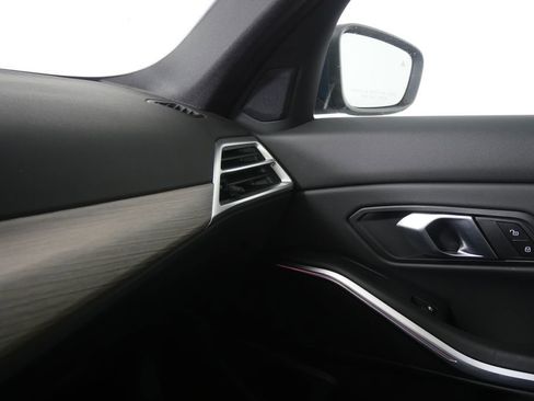 Used 2025 BMW 330i Sedan image 27