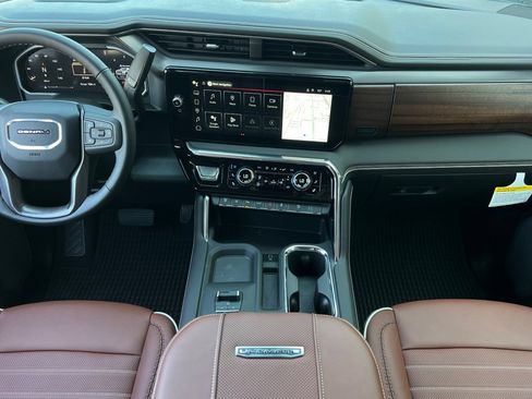 New 2026 GMC Sierra 2500 Denali Ultimate AWD/4WD image 10