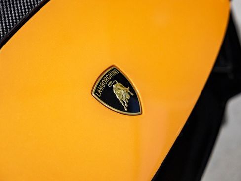 Used 2023 Lamborghini Huracan Tecnica image 34