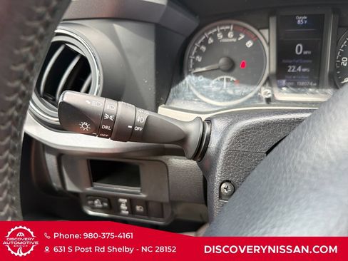 Used 2018 Toyota Tacoma TRD Sport w/ Technology Package AWD/4WD image 23