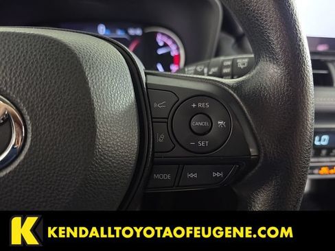 Used 2024 Toyota RAV4 XLE AWD/4WD image 13