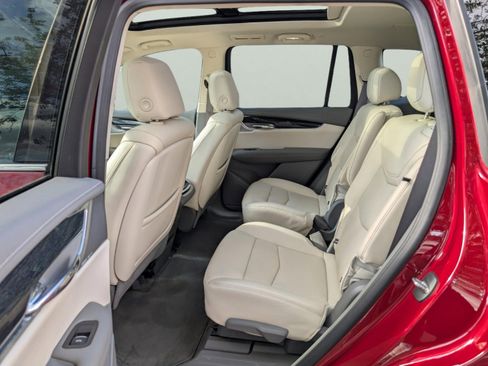 Used 2020 Cadillac XT6 Premium Luxury image 13