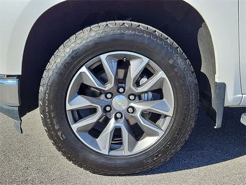 Used 2021 Chevrolet Silverado 1500 LT w/ Safety Package image 37