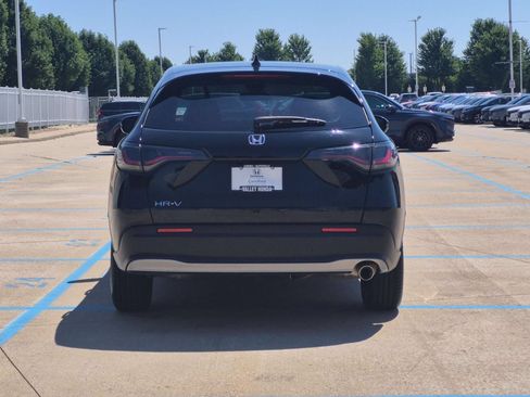 Certified 2024 Honda HR-V Sport image 8