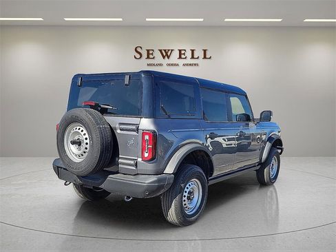 New 2025 Ford Bronco Badlands image 4