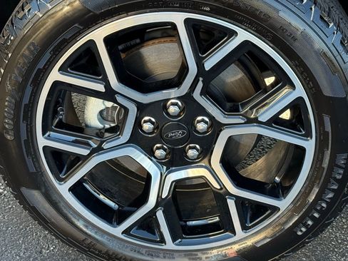 Used 2025 Ford Maverick Lariat w/ 4K Tow Package image 10