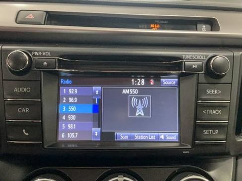 Used 2016 Toyota RAV4 LE AWD/4WD image 15