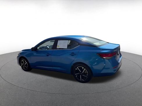 Used 2025 Nissan Sentra SV FWD image 10
