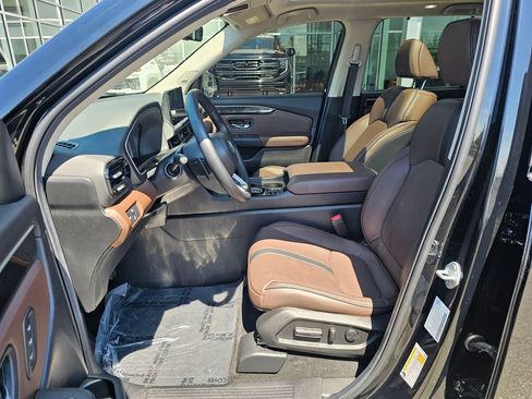 Used 2025 Honda Pilot Elite image 23