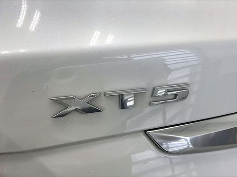 Used 2020 Cadillac XT5 Premium Luxury image 31