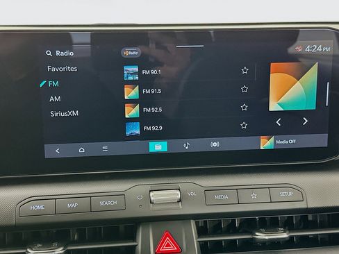 Used 2025 Kia K4 LXS image 21