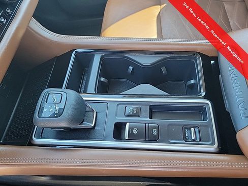 Used 2022 Nissan Pathfinder Platinum w/ Cargo Package image 29