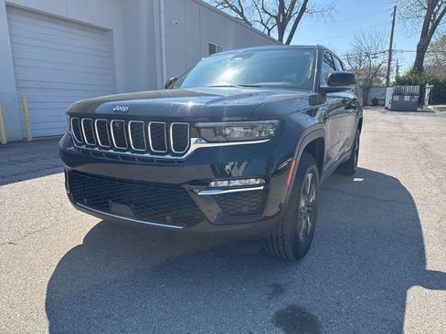 Used 2022 Jeep Grand Cherokee Limited 4xe w/ Luxury Tech Group II image 4