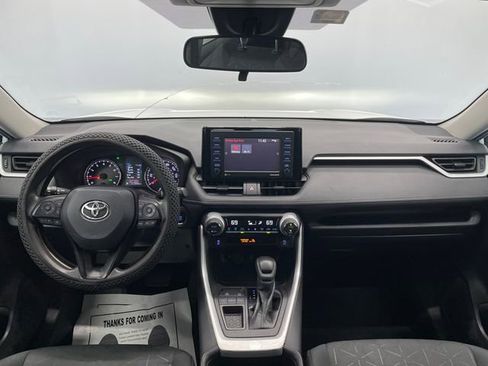 Used 2021 Toyota RAV4 XLE FWD image 6
