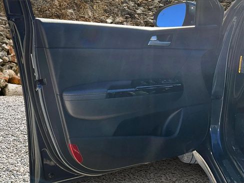 Used 2022 Kia Sportage Nightfall Edition w/ Nighfall AWD Premium Package image 20