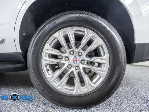 Used 2023 GMC Yukon SLT AWD/4WD image 44