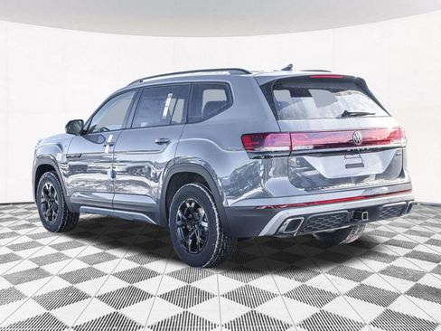 New 2026 Volkswagen Atlas Peak Edition image 18