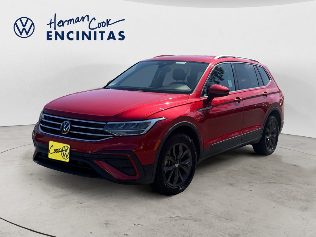 Certified 2022 Volkswagen Tiguan SE FWD image 1