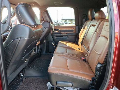 Used 2024 RAM 2500 Limited image 10