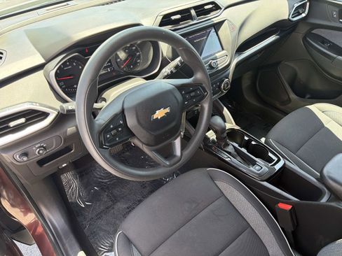 Used 2023 Chevrolet TrailBlazer LS FWD image 7