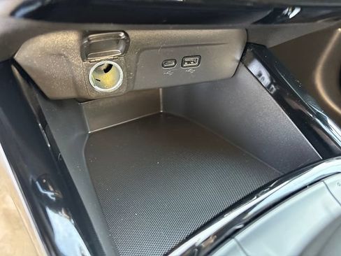 Used 2025 Chevrolet Trax RS w/ Driver Confidence Package FWD image 23