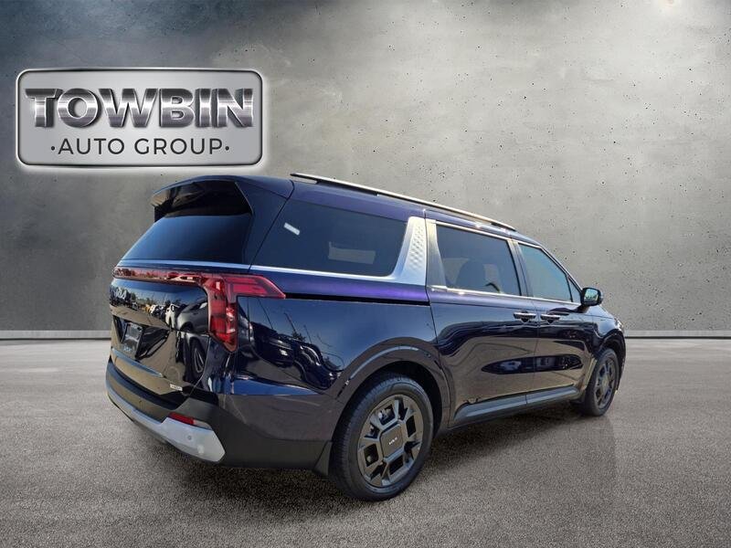 Certified 2025 Kia Carnival EX FWD image 5