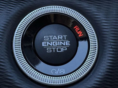 Used 2023 Jeep Grand Cherokee L Laredo image 21