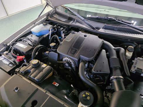 Used 2005 Lincoln Town Car Signature RWD image 35