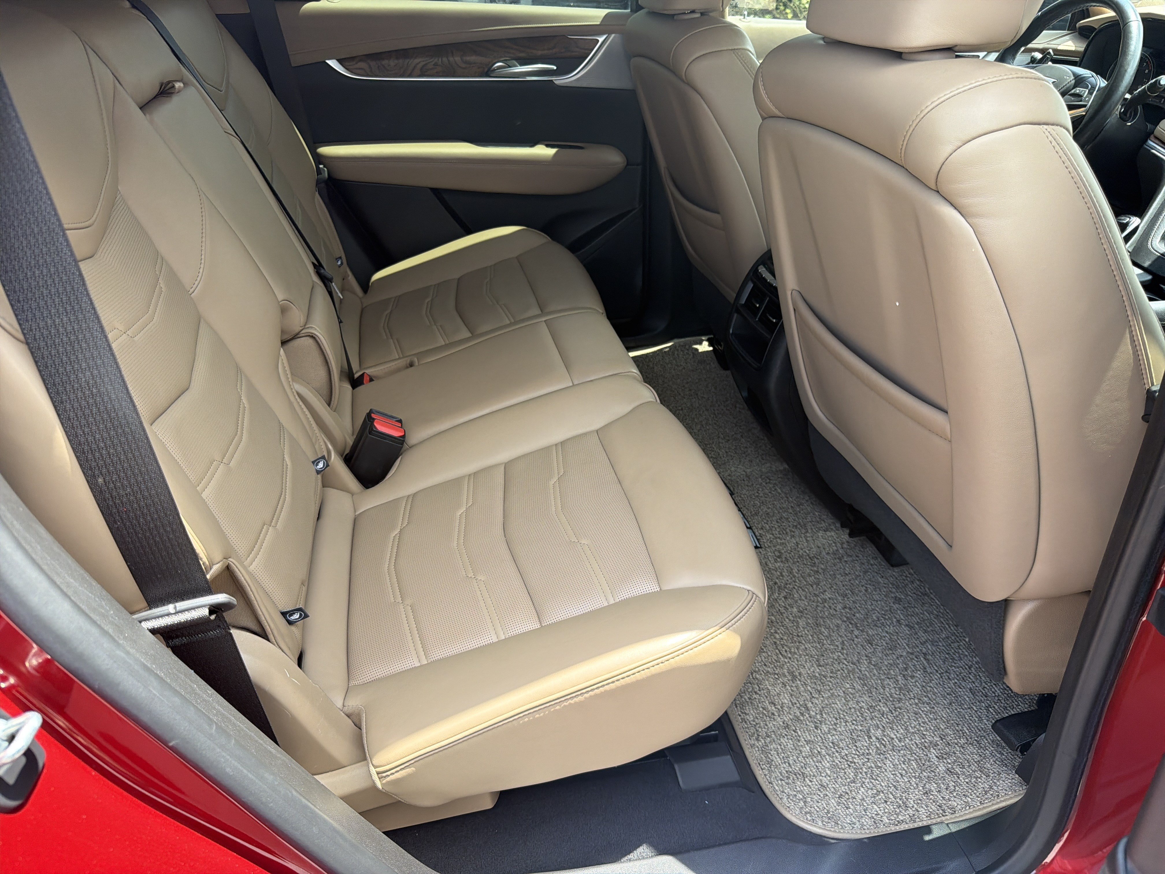 Used 2022 Cadillac XT5 Premium Luxury w/ Platinum Package FWD image 16