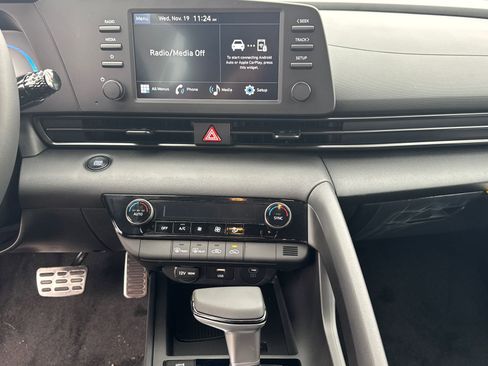 New 2026 Hyundai Elantra Sport image 28