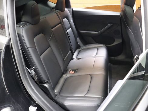 Used 2021 Tesla Model Y Long Range image 62