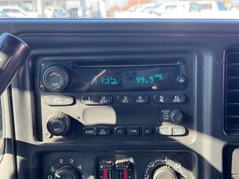 Used 2005 Chevrolet Silverado 2500 LS w/ Skid Plate Package image 19