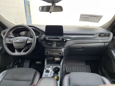 Used 2023 Ford Escape ST-Line image 29