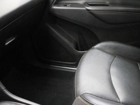 Used 2018 Chevrolet Equinox Premier image 13