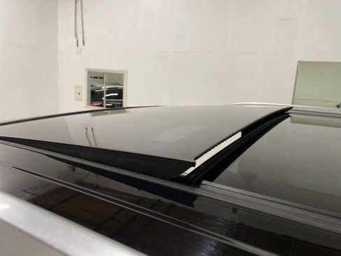 Used 2023 GMC Yukon XL Denali image 27