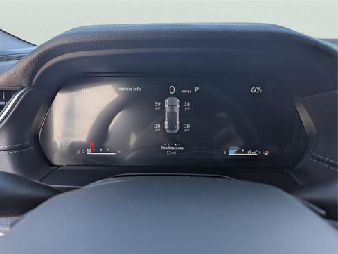 New 2025 Jeep Grand Cherokee Altitude image 32