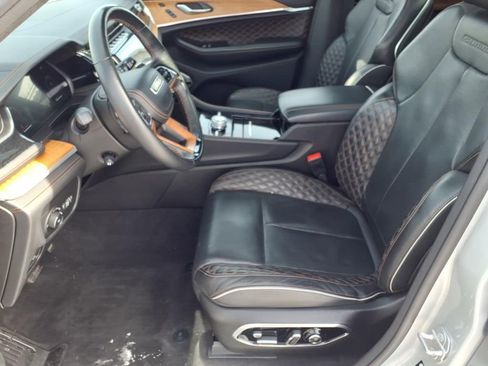 Used 2022 Jeep Grand Cherokee L Summit AWD/4WD image 9