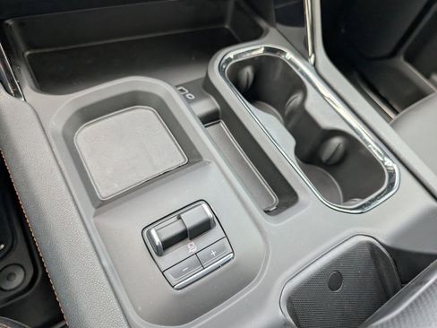 Certified 2025 GMC Sierra 2500 AT4 AWD/4WD image 33