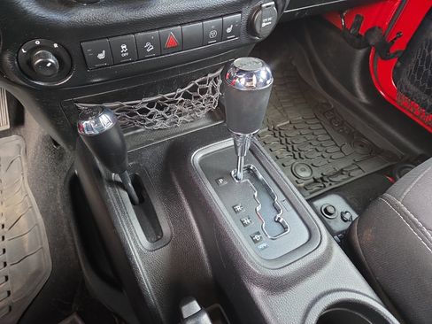 Used 2014 Jeep Wrangler Unlimited Sahara w/ Connectivity Group image 23