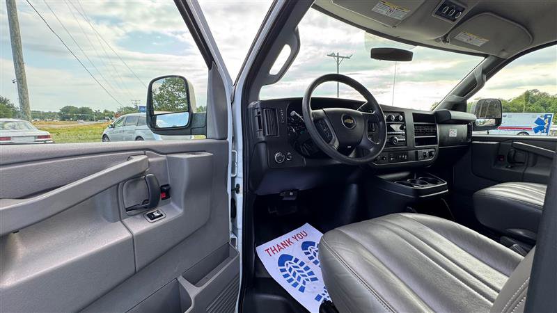 Used 2017 Chevrolet Express 3500 LS RWD image 36