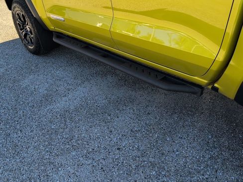 Used 2024 GMC Canyon Elevation w/ Convenience Package image 12