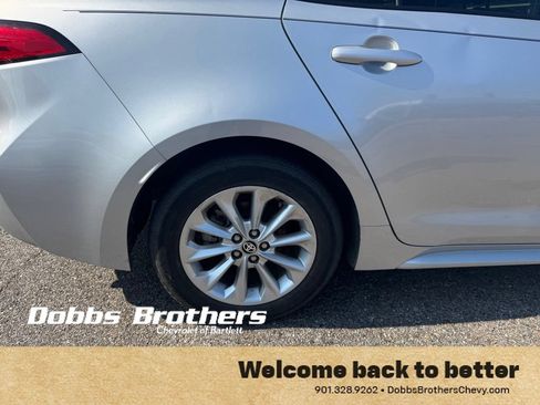 Used 2022 Toyota Corolla LE w/ LE Convenience Package FWD image 12